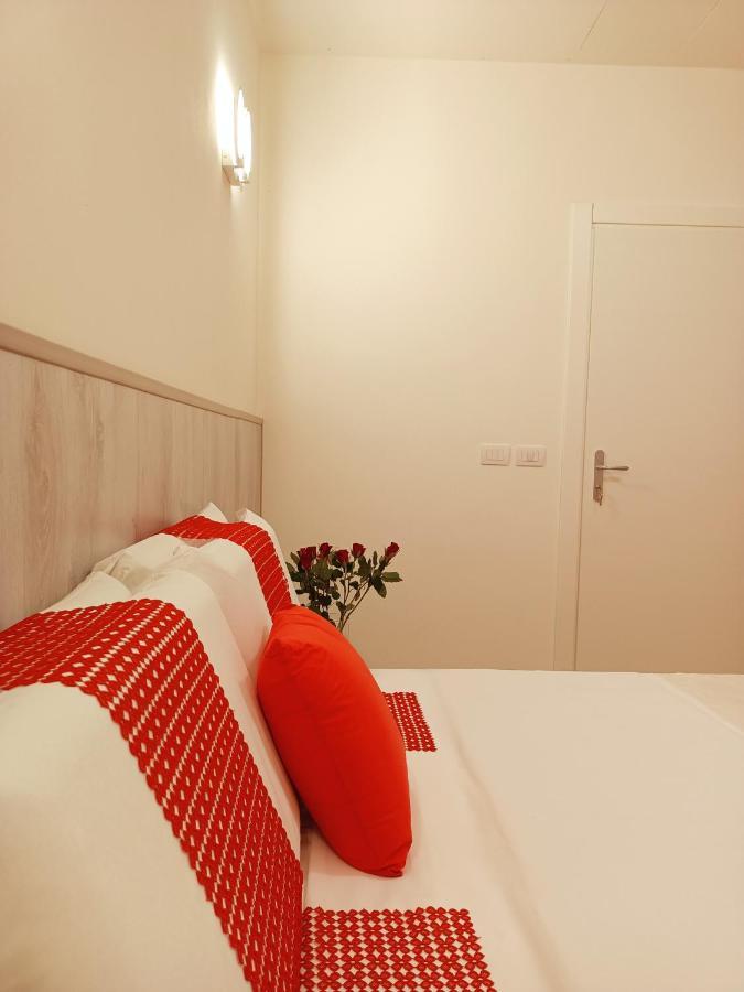 Arcobaleno Rooms Mestre-Venezia Luaran gambar